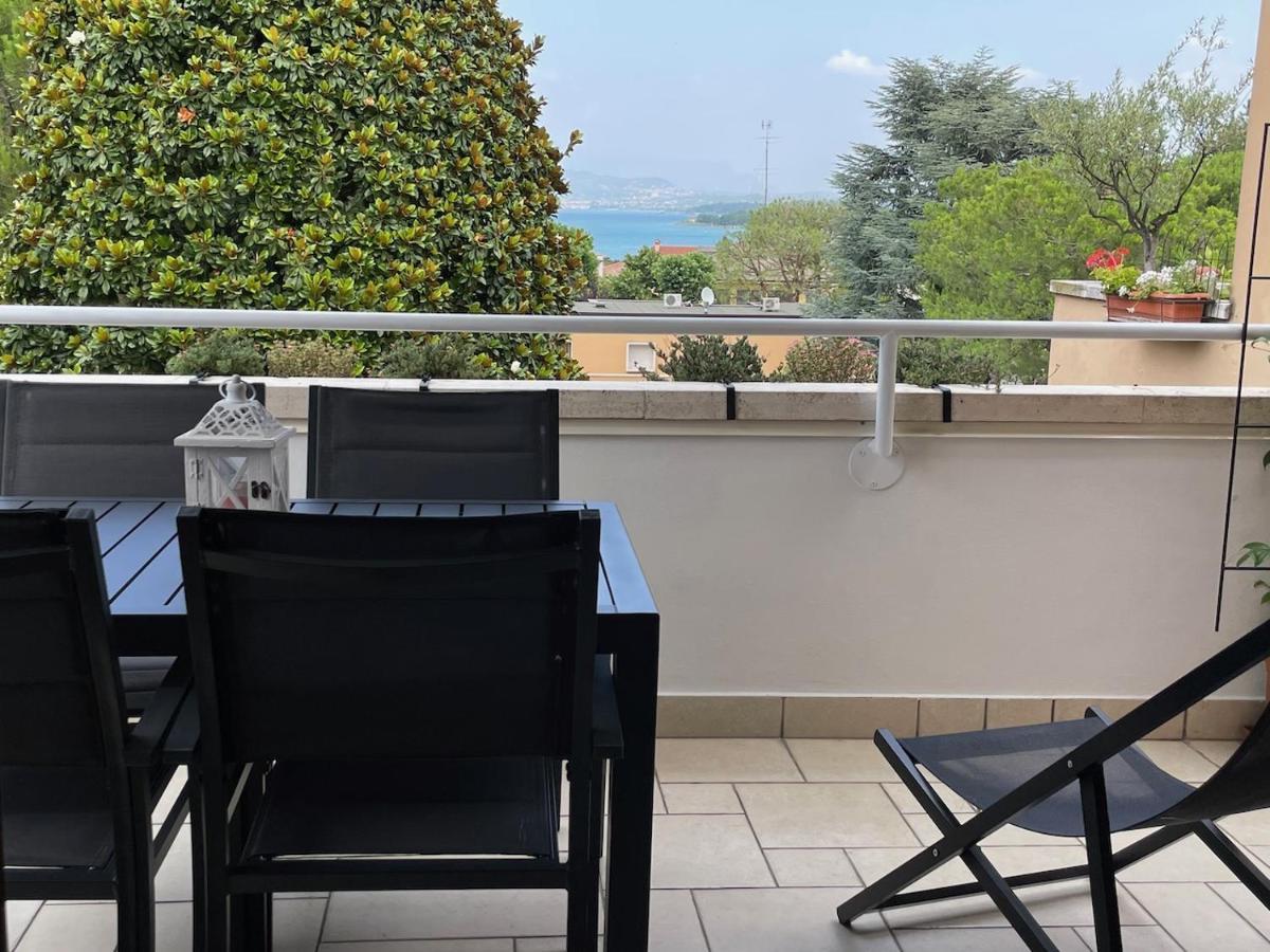Appartamento La Madonnina Di Cathy Peschiera del Garda Exterior foto
