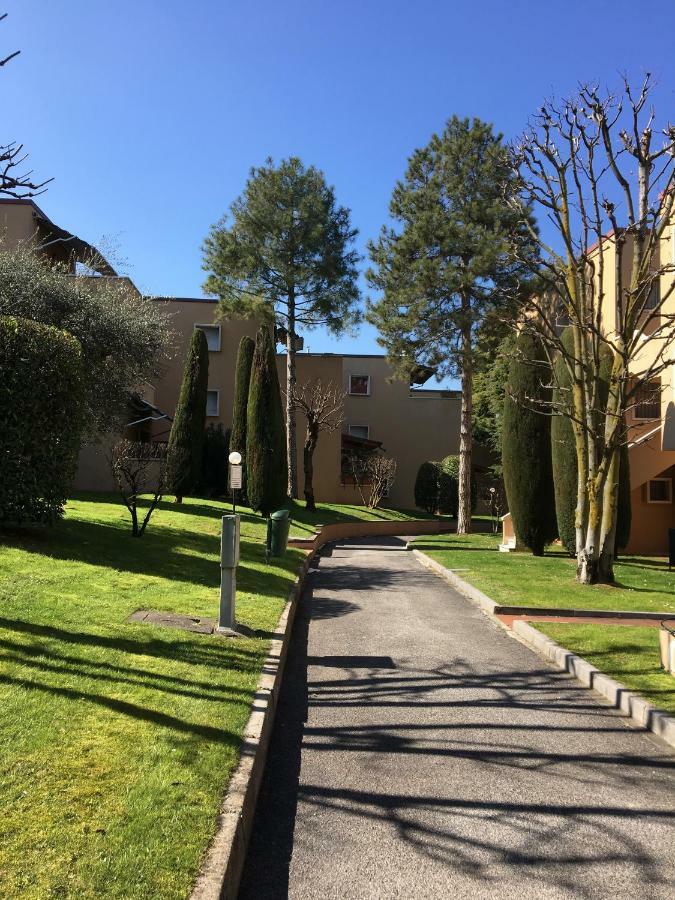 Appartamento La Madonnina Di Cathy Peschiera del Garda Exterior foto